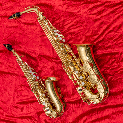 zwei Saxofone